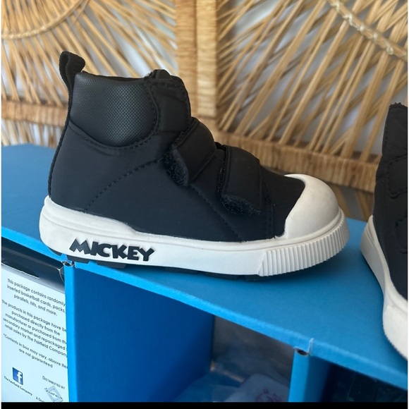 Zara kids Disney Mickey sneakers - Picture 3 of 6